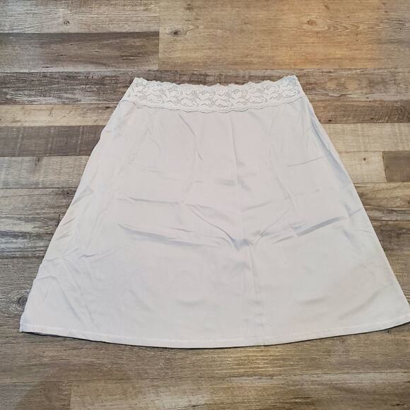 Vasarette small womens slip - Picture 2 of 8
